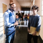 Ogretmen-Rolu-Mu-724-Iletisim-Hatti-Mi-MEB8217in-Projesi-Tartisma-Yaratti-featured