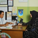 Velilerin-Sikayet-Ettigi-15-Ogretmen-Davranisi-Mercek-Altinda-featured