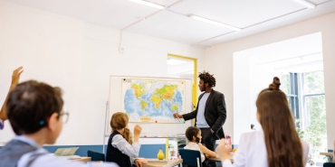 Ogretmenlerin-Ek-Ders-Ucretlerine-Yonelik-Vergi-Kesintisi-Tartismasi-Buyuyor-featured