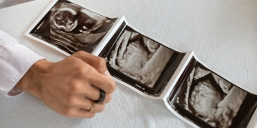 Dogum-izninin-24-haftaya-cikarilmasi-ve-Sosyal-medyanin-15-yas-altina-yasaklanmasi-yasalasti-featured