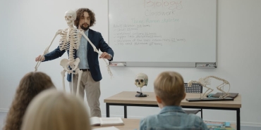 Ogretmenlerin-Ek-Ders-Hakki-Tartismasi-MEB-ve-Danistay-Celiskisi-featured