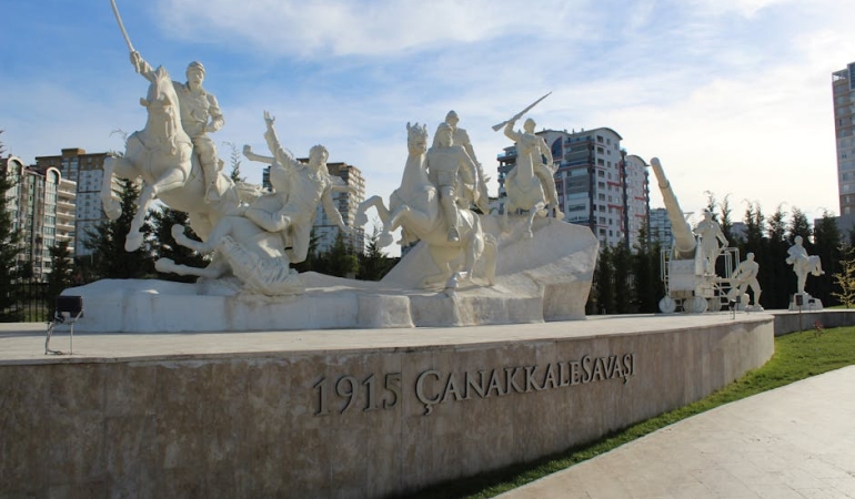 8220Suheda-19158221-Biga8217da-Canakkale-Ruhunu-Yeniden-Canlandirdi-featured