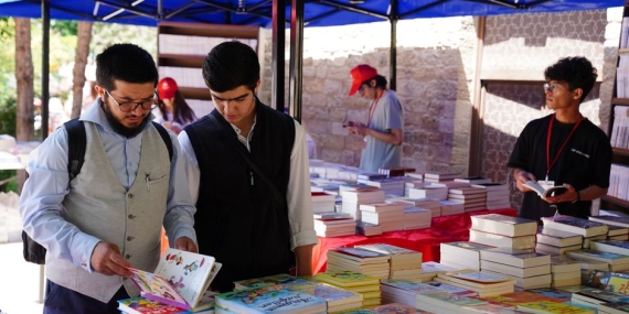 8. İzmir Kitap Fuarı Kapılarını Açtı: Eğitim ve Kültür Buluşması